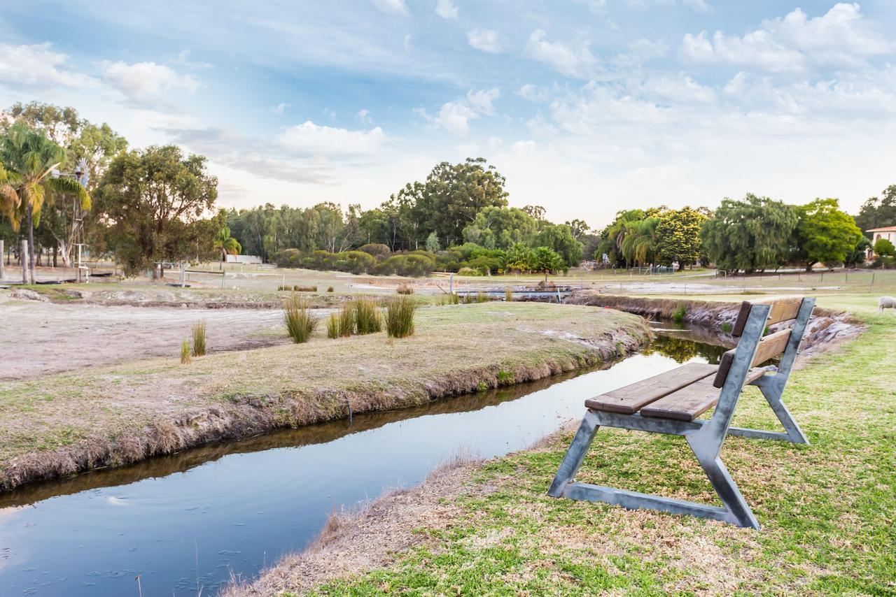 The Swan Valley Retreat Henley Brook Extérieur photo